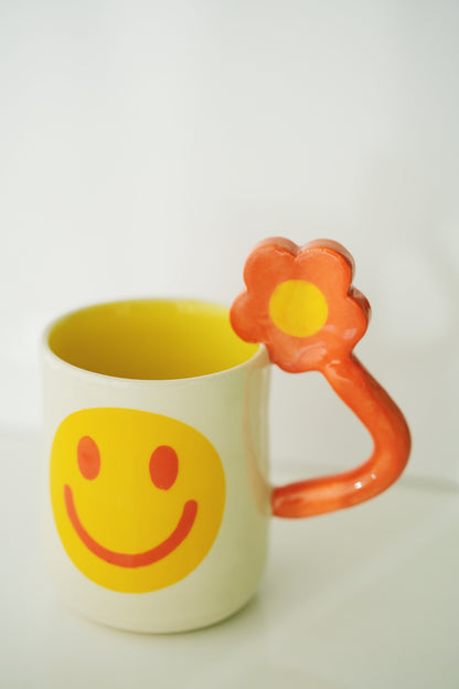 Smiley flower mug