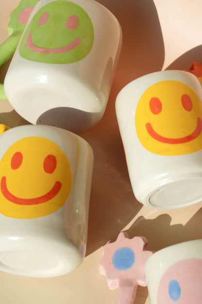 Smiley flower mug