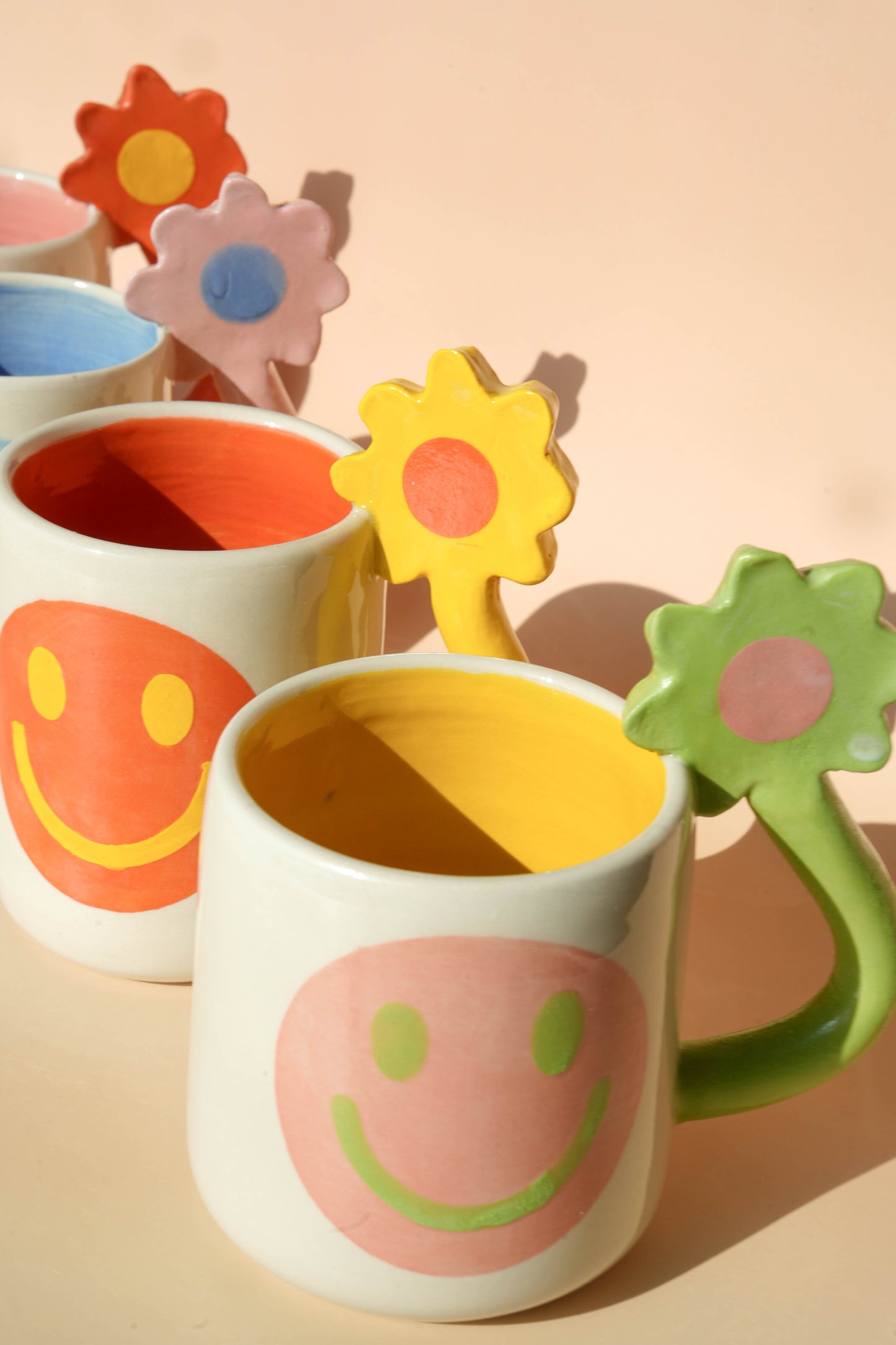 Smiley flower mug