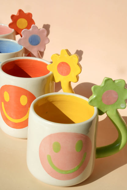 Smiley flower mug